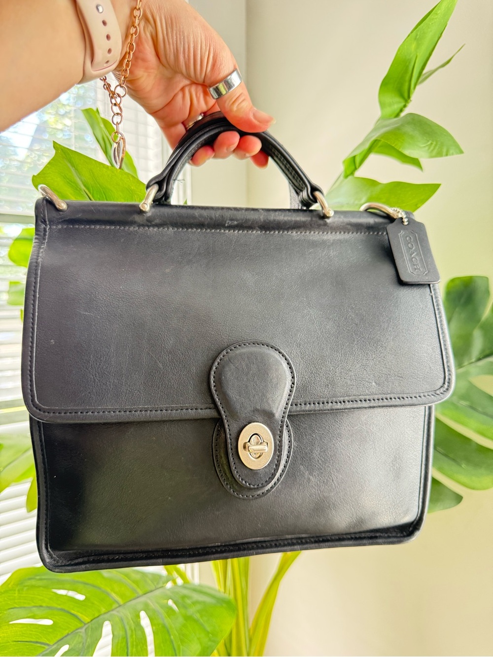 Gorgeous Vintage Coach Willis Black Leather Brush Nickel Crossbody Bag #9927